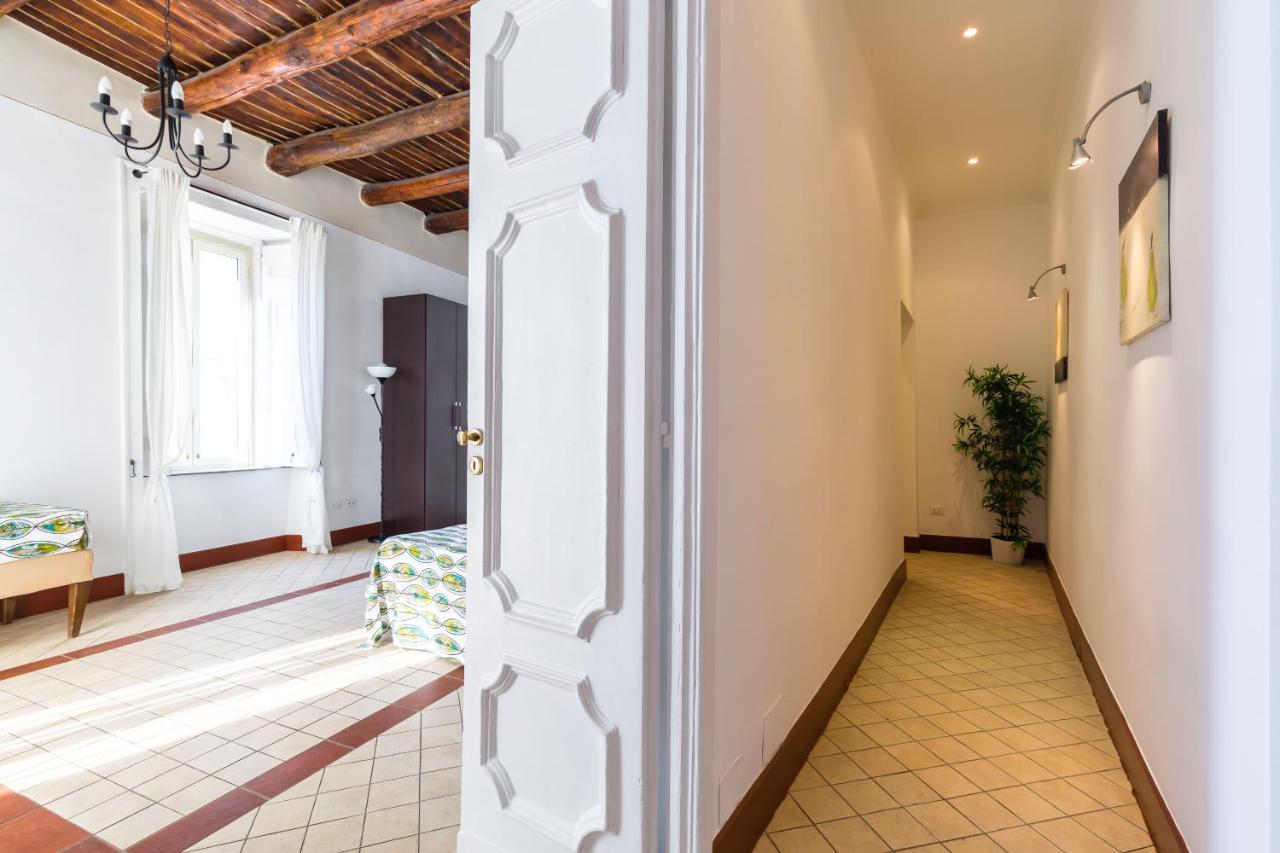 Lopez 20 A Big Family Apartment By Napoliapartments Exterior photo
