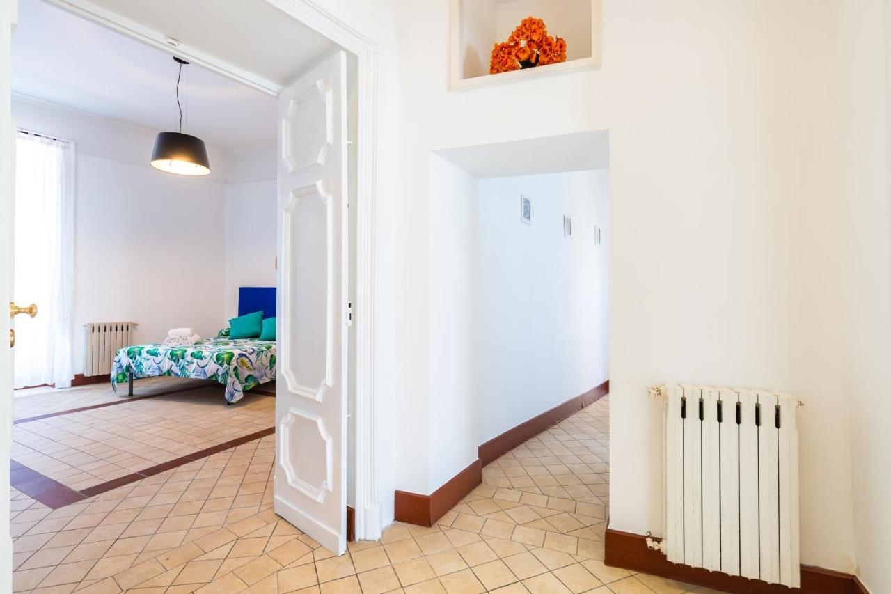 Lopez 20 A Big Family Apartment By Napoliapartments Exterior photo
